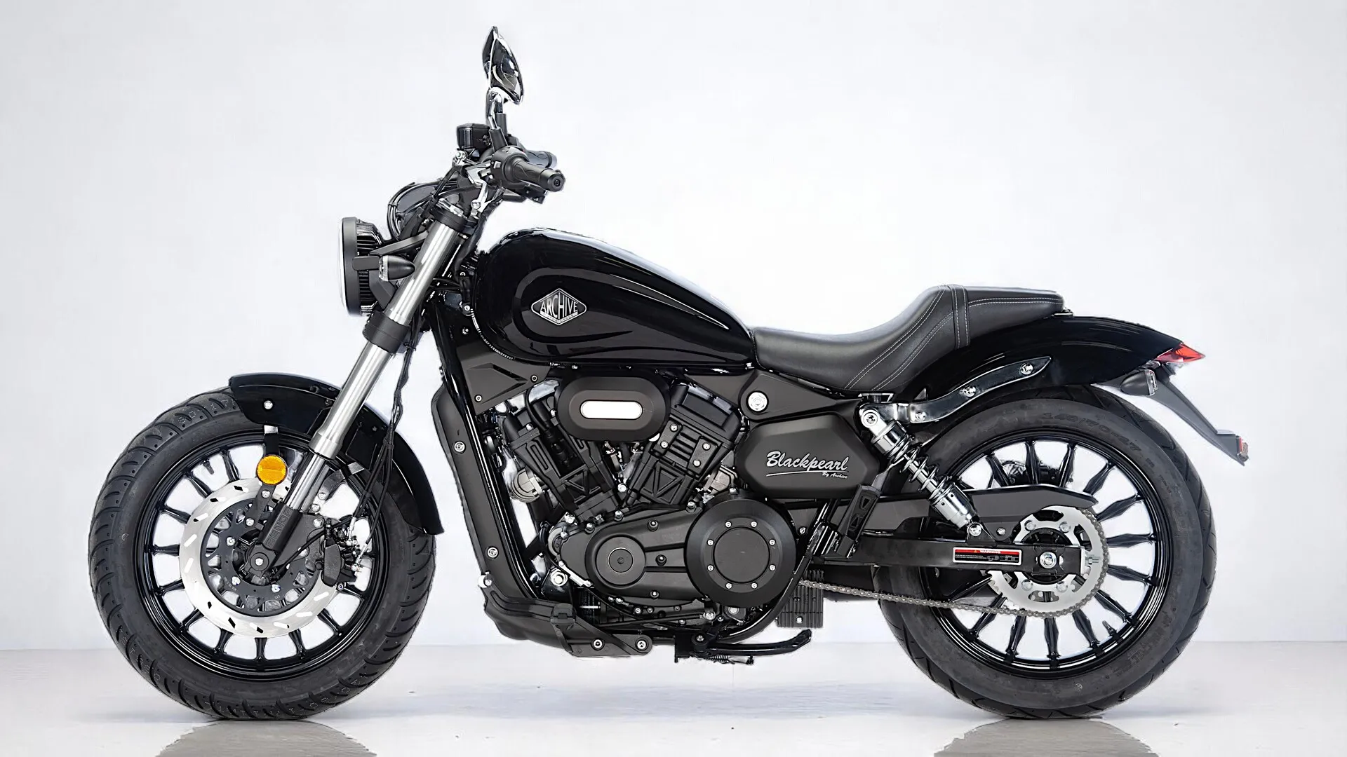 Archive 125 BLACKPEARL – un bicylindre stylé et performant