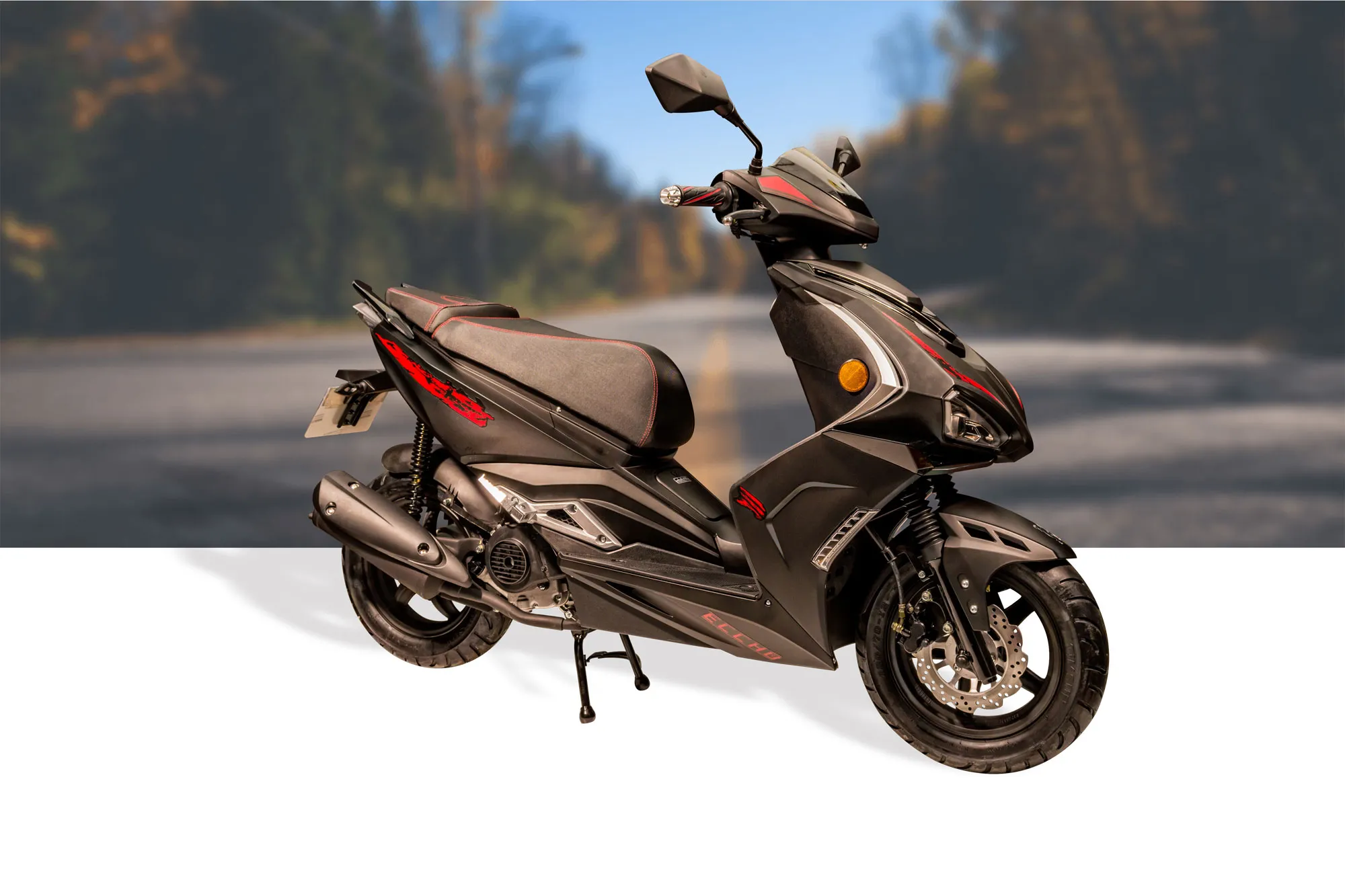 ECCHO FAST BLACK II – Le scooter 50 sportif au style racing