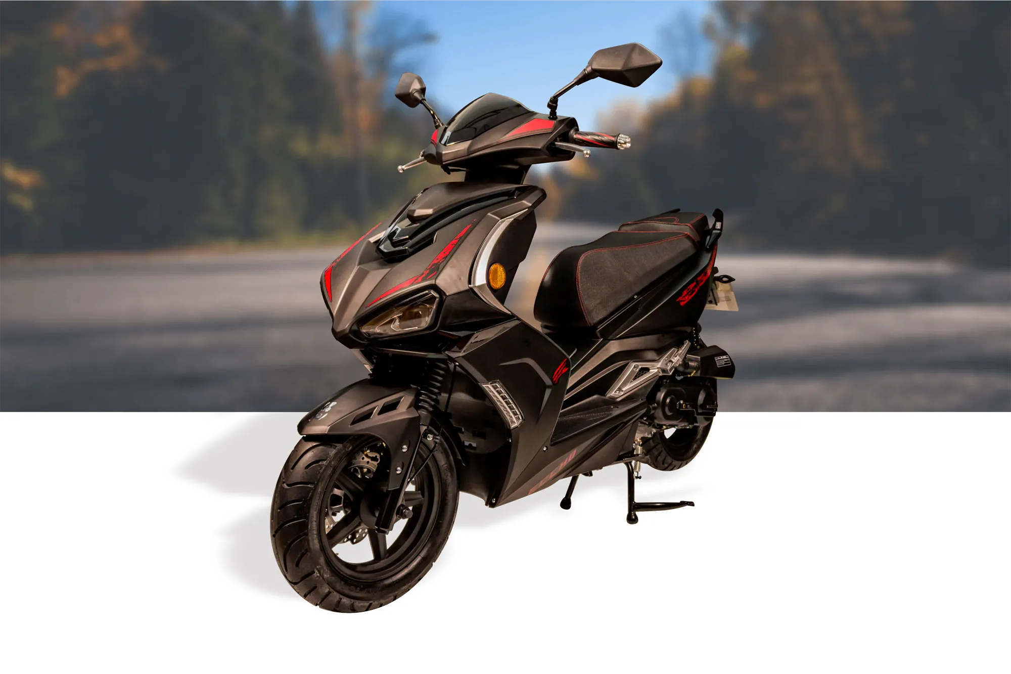 ECCHO FAST BLACK II – Le scooter 50 sportif au style racing