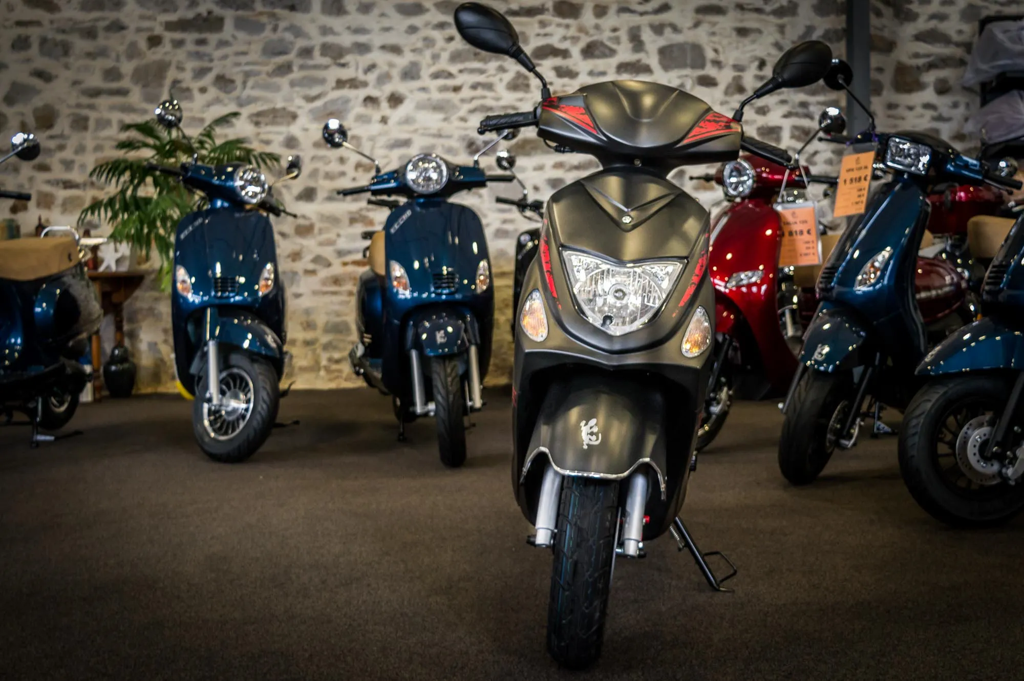 ECCHO JOKER 50 BLACK-le scooter pas cher idéal pour débuter