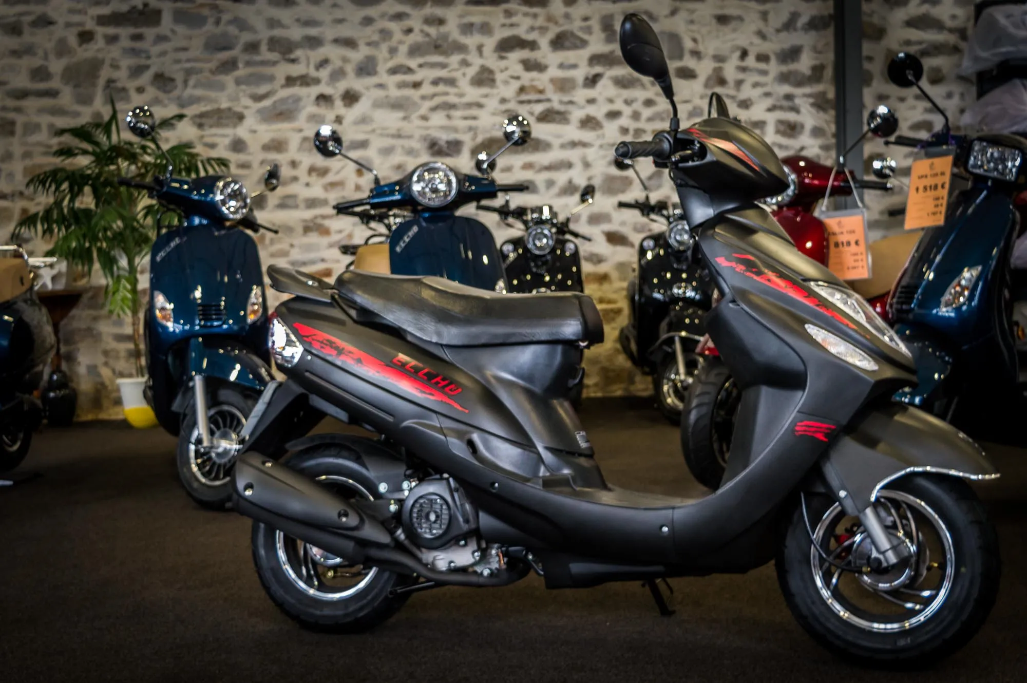 ECCHO JOKER 50 BLACK-le scooter pas cher idéal pour débuter