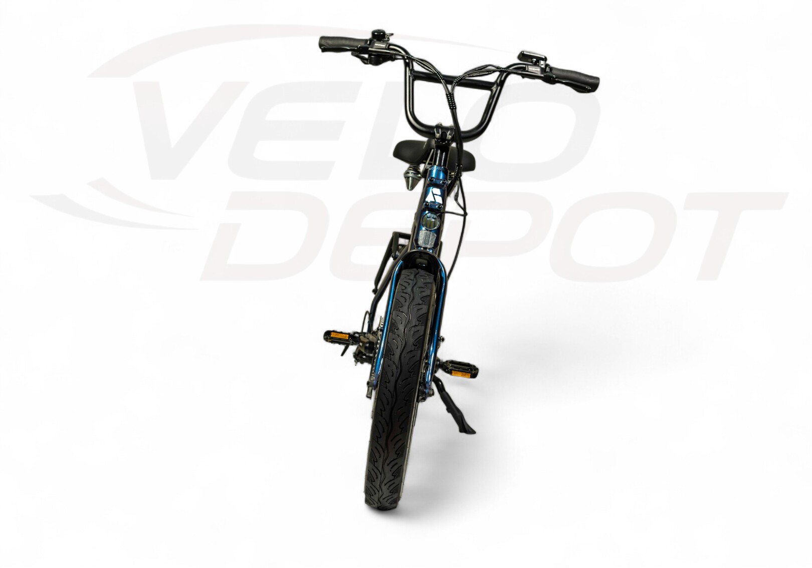 Vue 360° le vélo électrique fat bike BYKKI ESCAPADE bleu marine