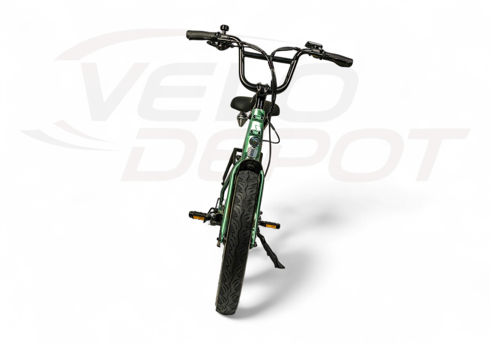 Vue 360° le vélo électrique fat bike BYKKI ESCAPADE vert amande